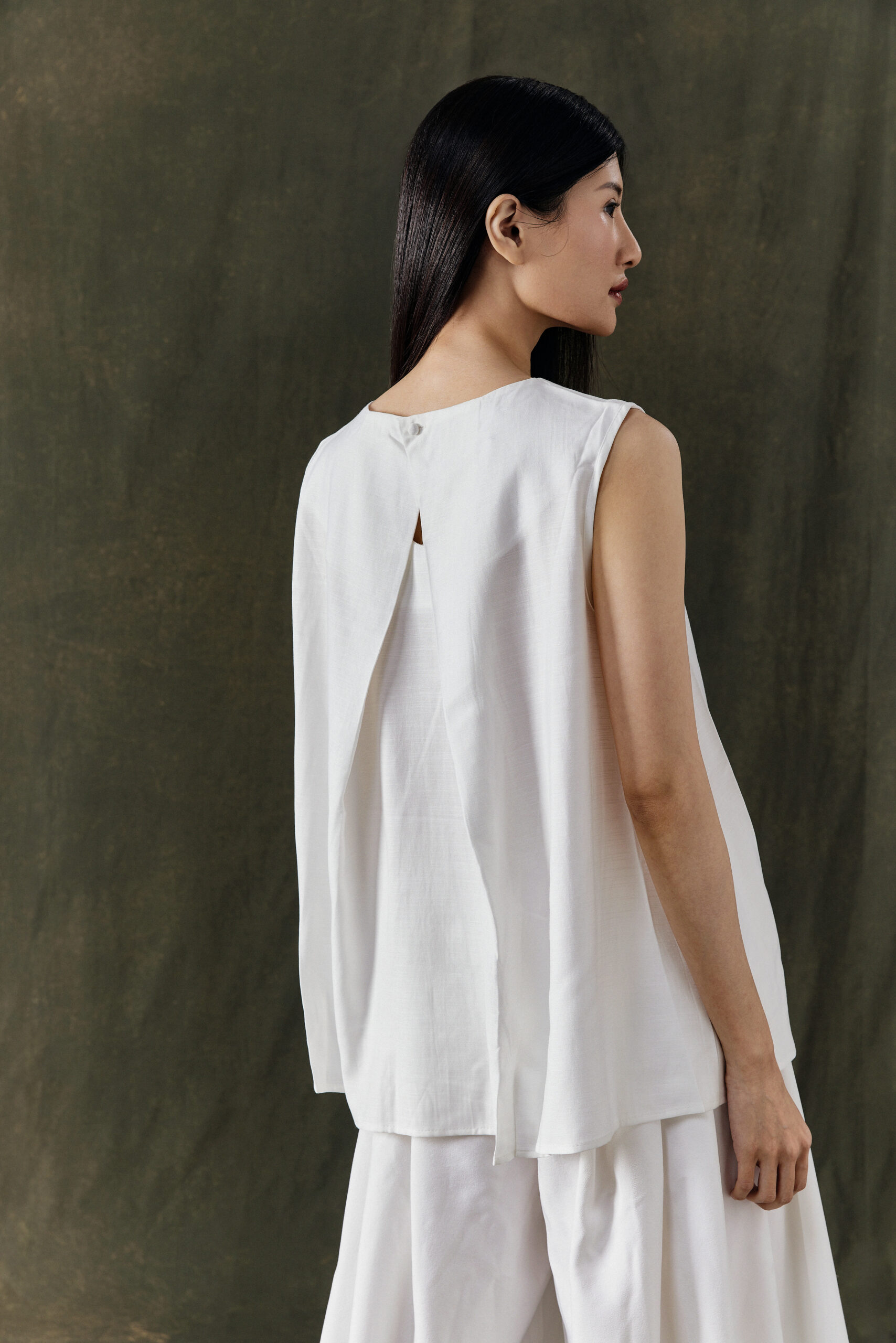 Study 01 – Form 27, Fold Set in White - Image 2