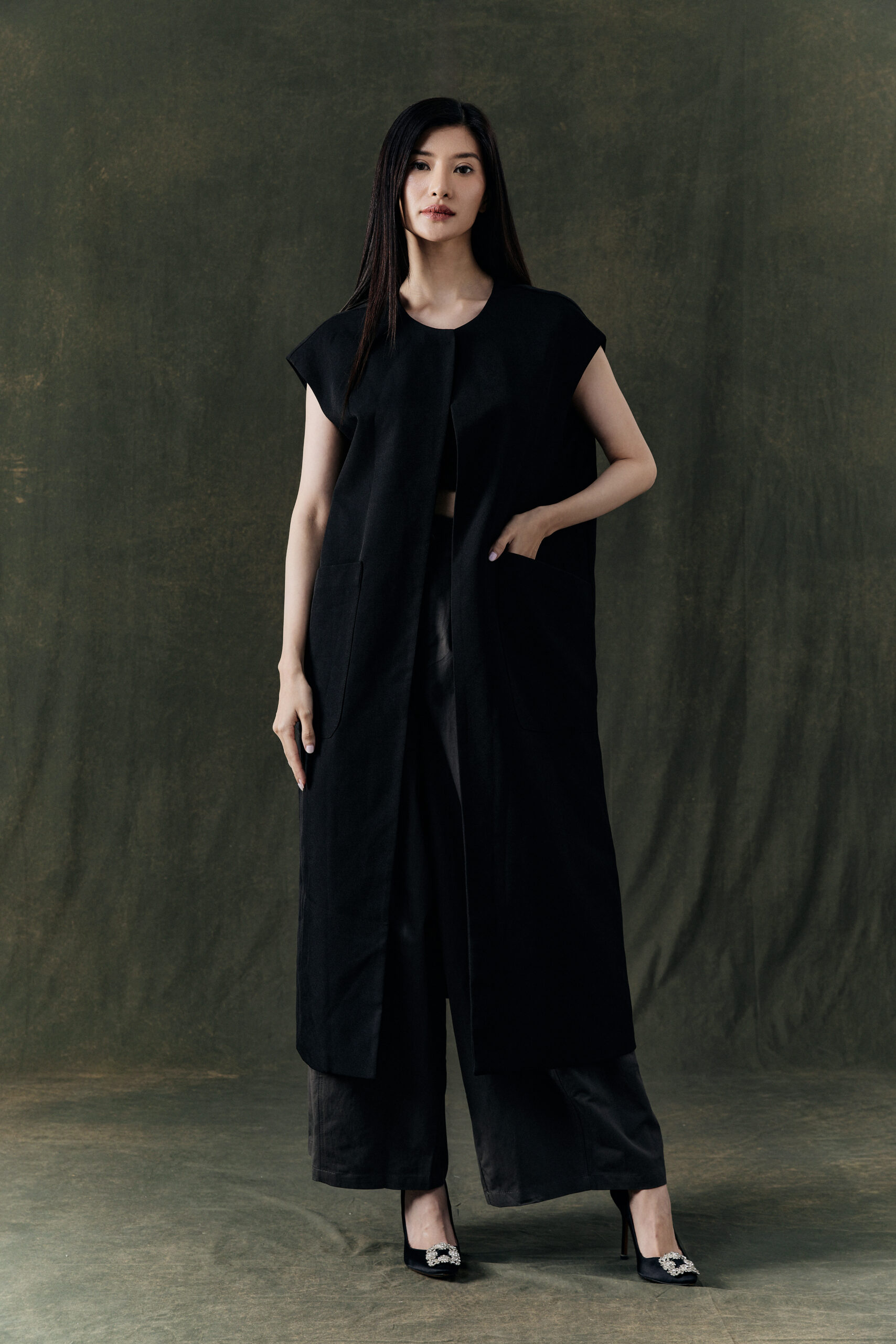 Study 01 - Form 22, SIC Long Vest - Image 1
