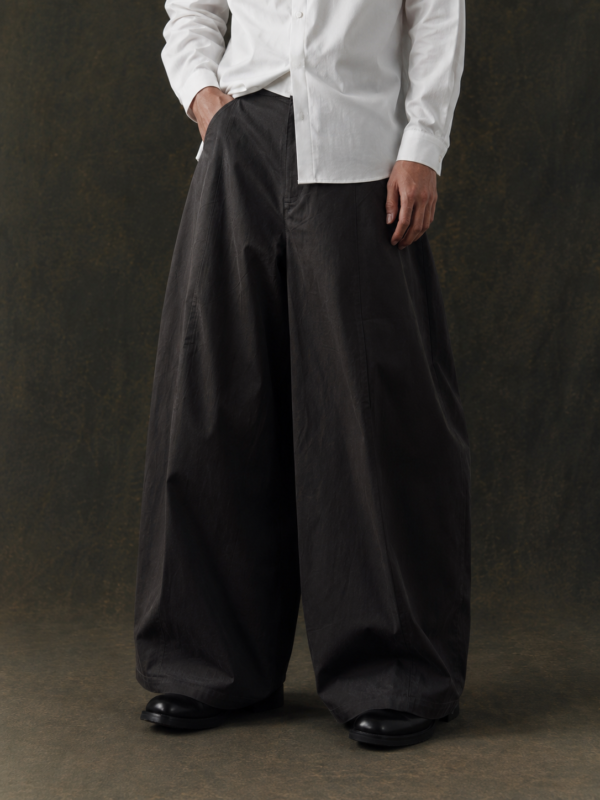 Study 01 – Form 34, Soft Balloon Pants in Charcoal